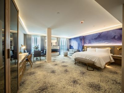 Hotel Iris - Pattern Perfect Broadloom