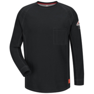 black long sleeve tee