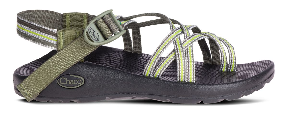 chacos 9 wide womens