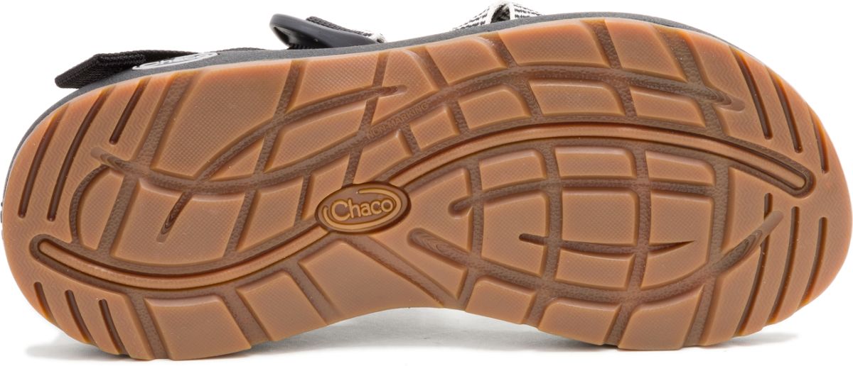 Mega Z/1 Wide-Strap Classic Sandal, Pucker B&W, dynamic 7