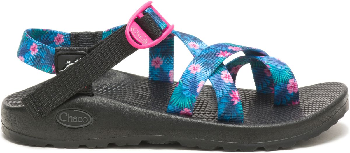 wide width hiking sandals