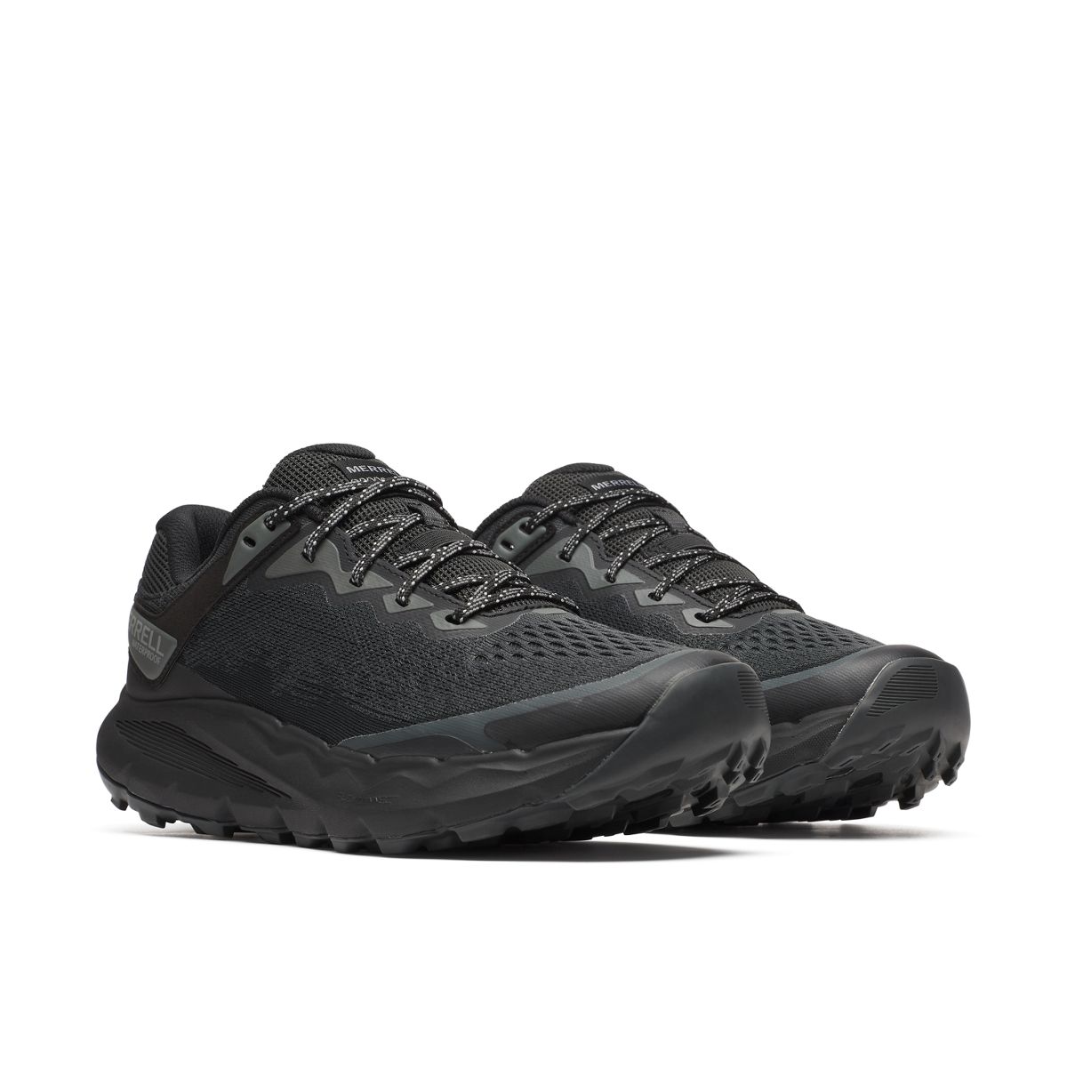 Nova 4 Waterproof Wide Width, Black, dynamic 2