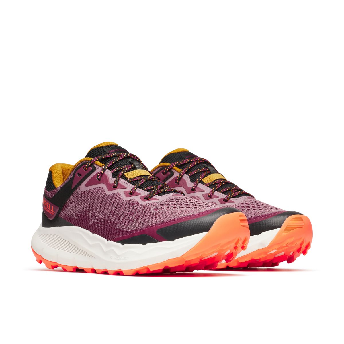 Nova 4 Waterproof, Crimson, dynamic 2