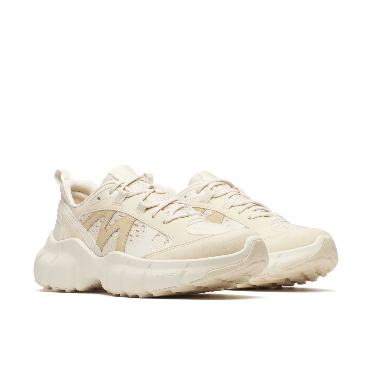 Clover Tech Sneaker, Latte, dynamic 2