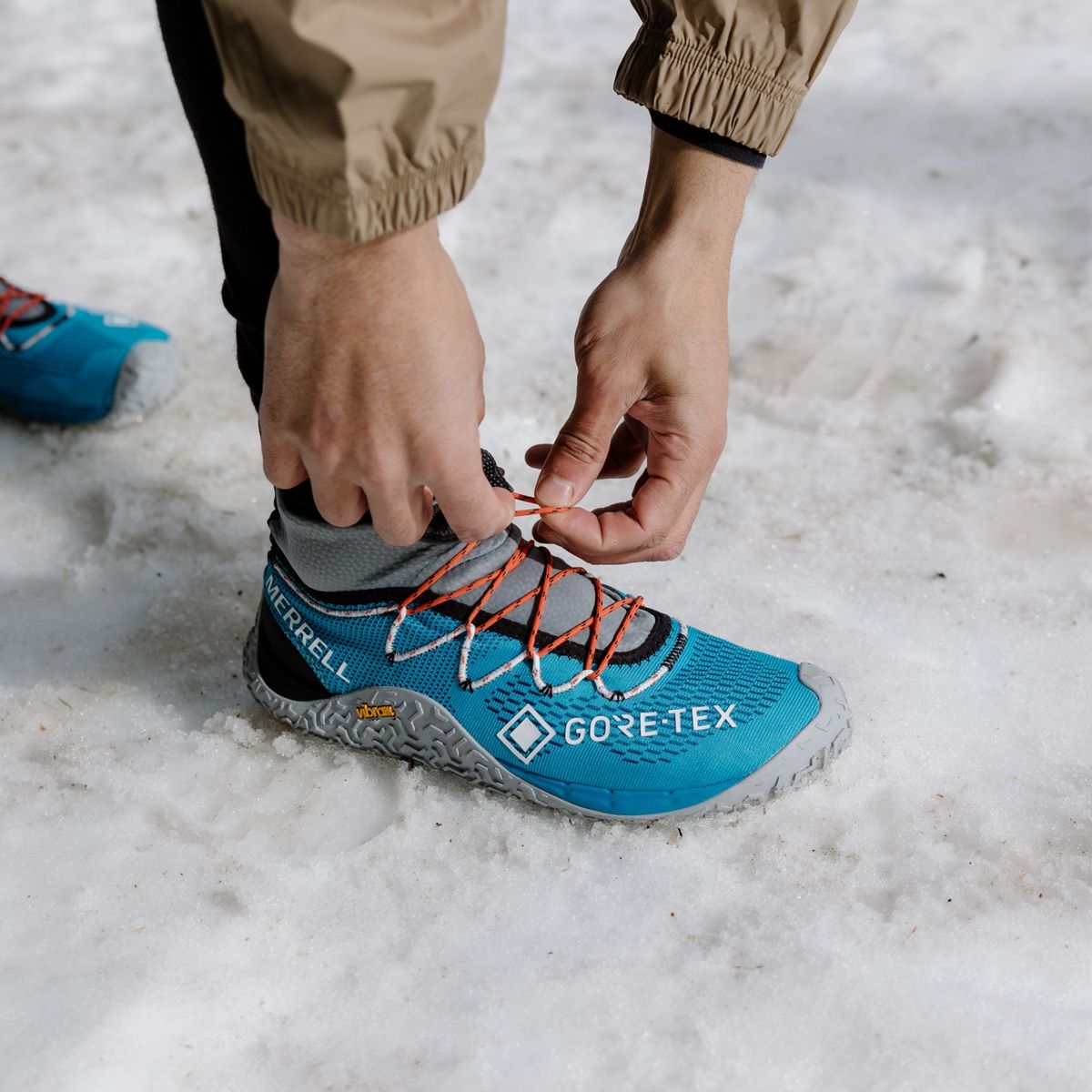 Trail Glove 7 GORE-TEX®, Tahoe/Monument, dynamic 2