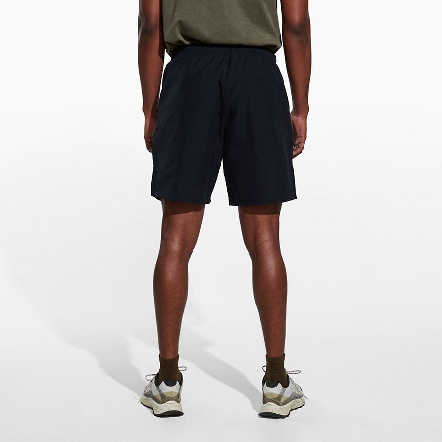 Hayes Short, Black, dynamic 2