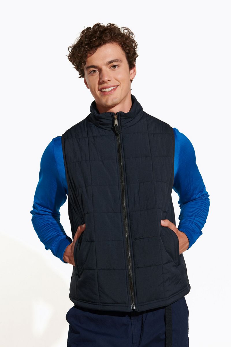 Terrain Insulated Vest, Black, dynamic