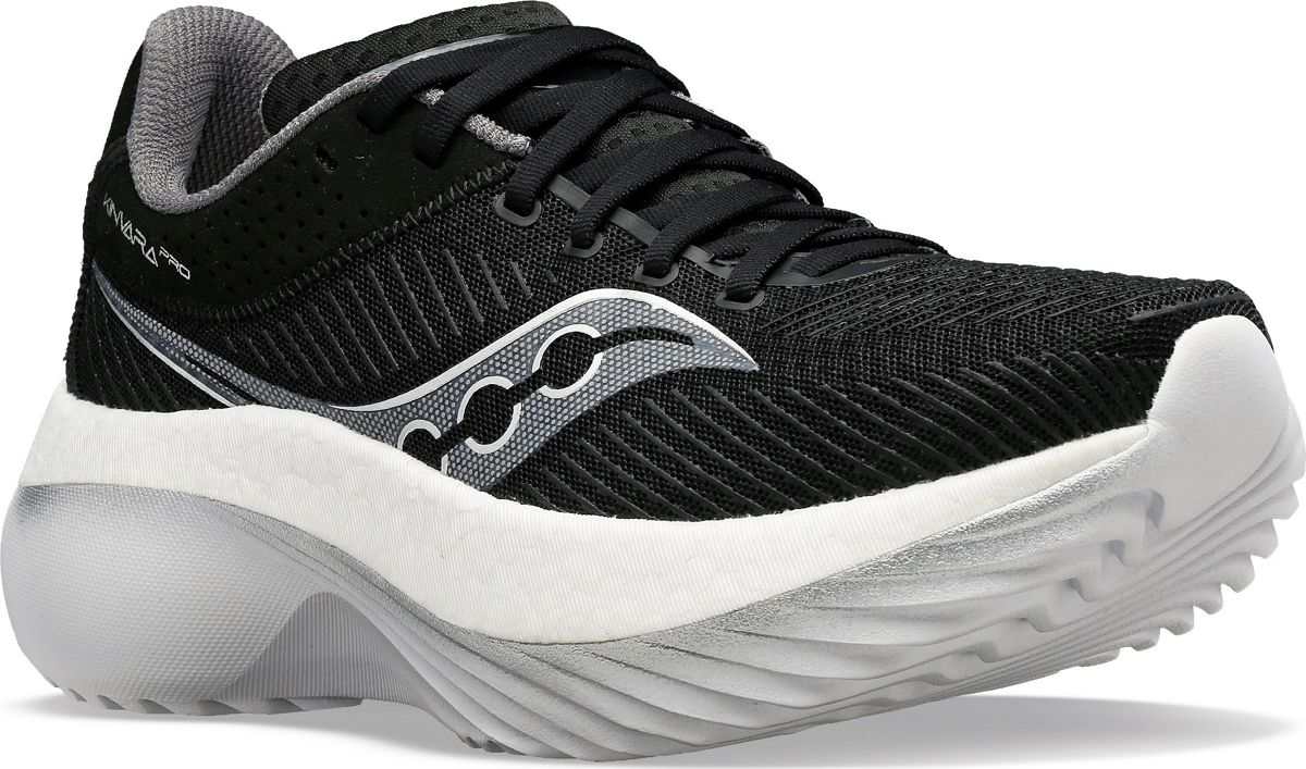 Kinvara Pro, Black | White, dynamic 5