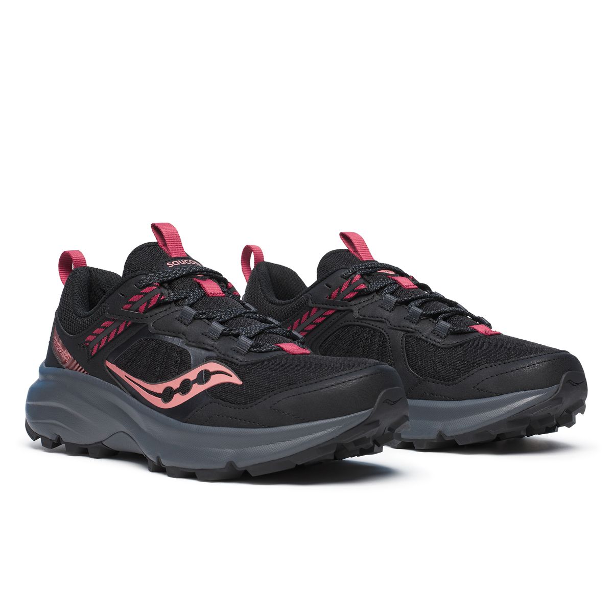 Excursion TR17, Black | Shadow, dynamic 2