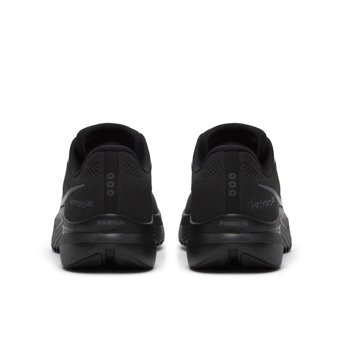 Kinvara 15, Triple Black, dynamic 4