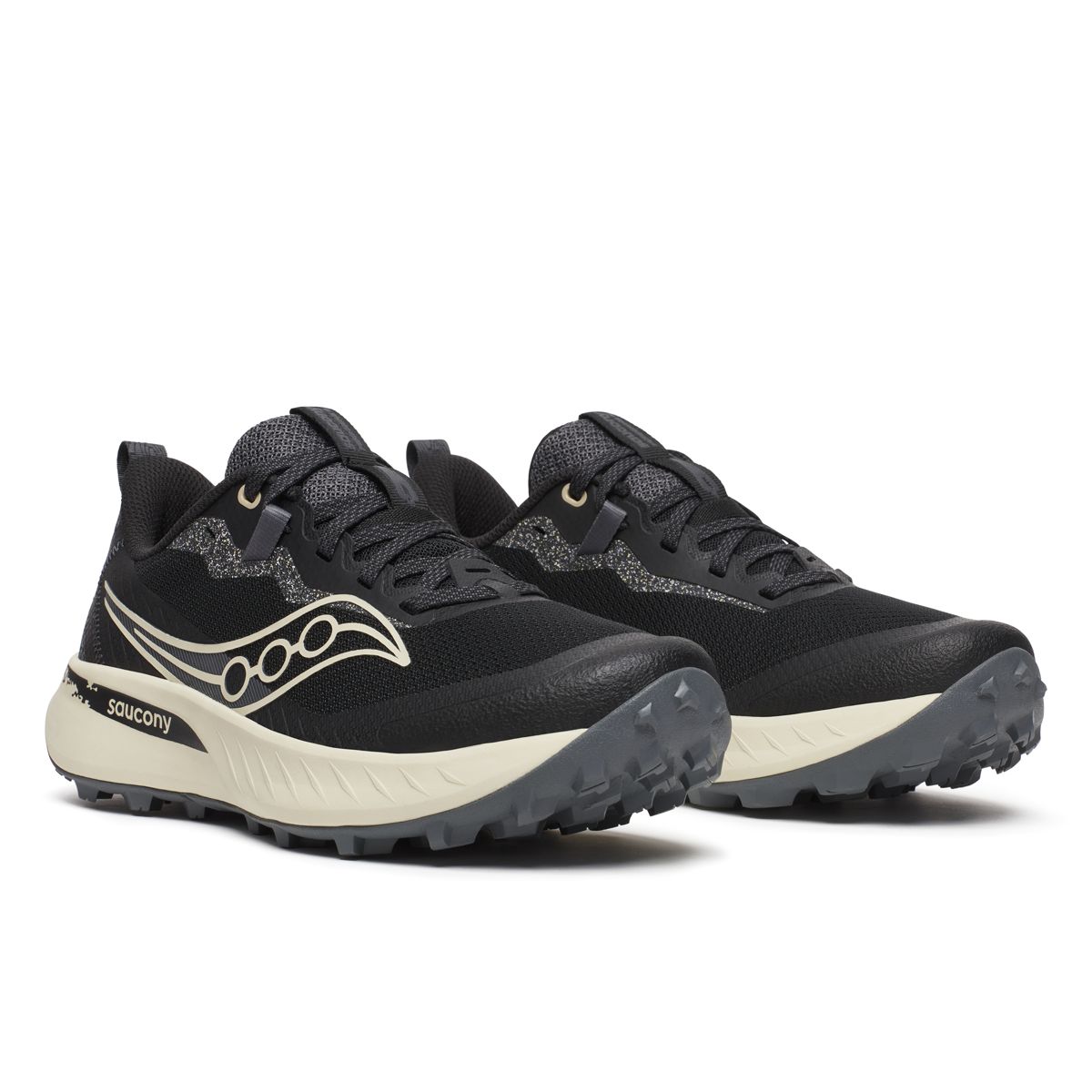 Peregrine 15 Wide, Black | Pearl, dynamic 2