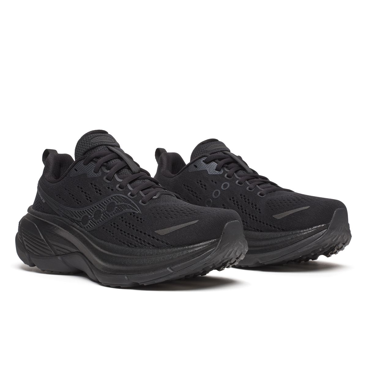 Hurricane 25, Triple Black, dynamic 2