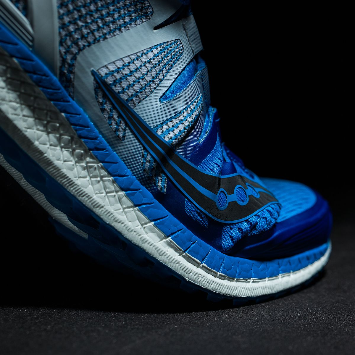 saucony liberty iso sale