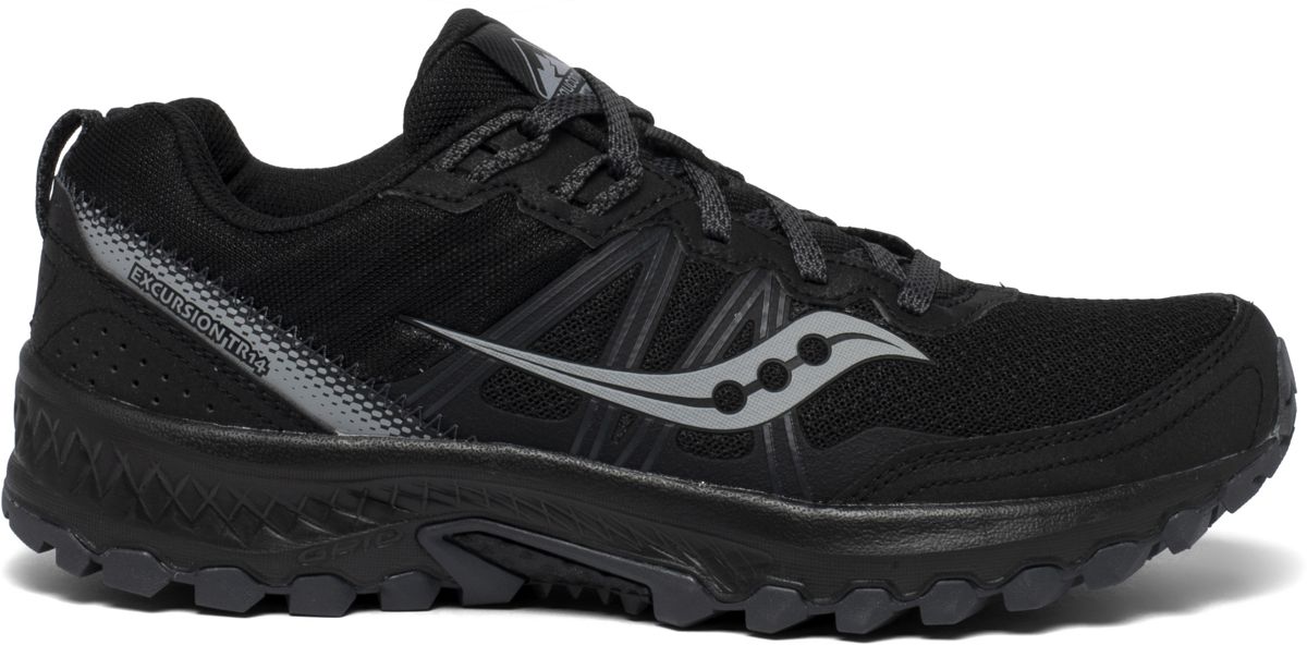 all black saucony running shoes