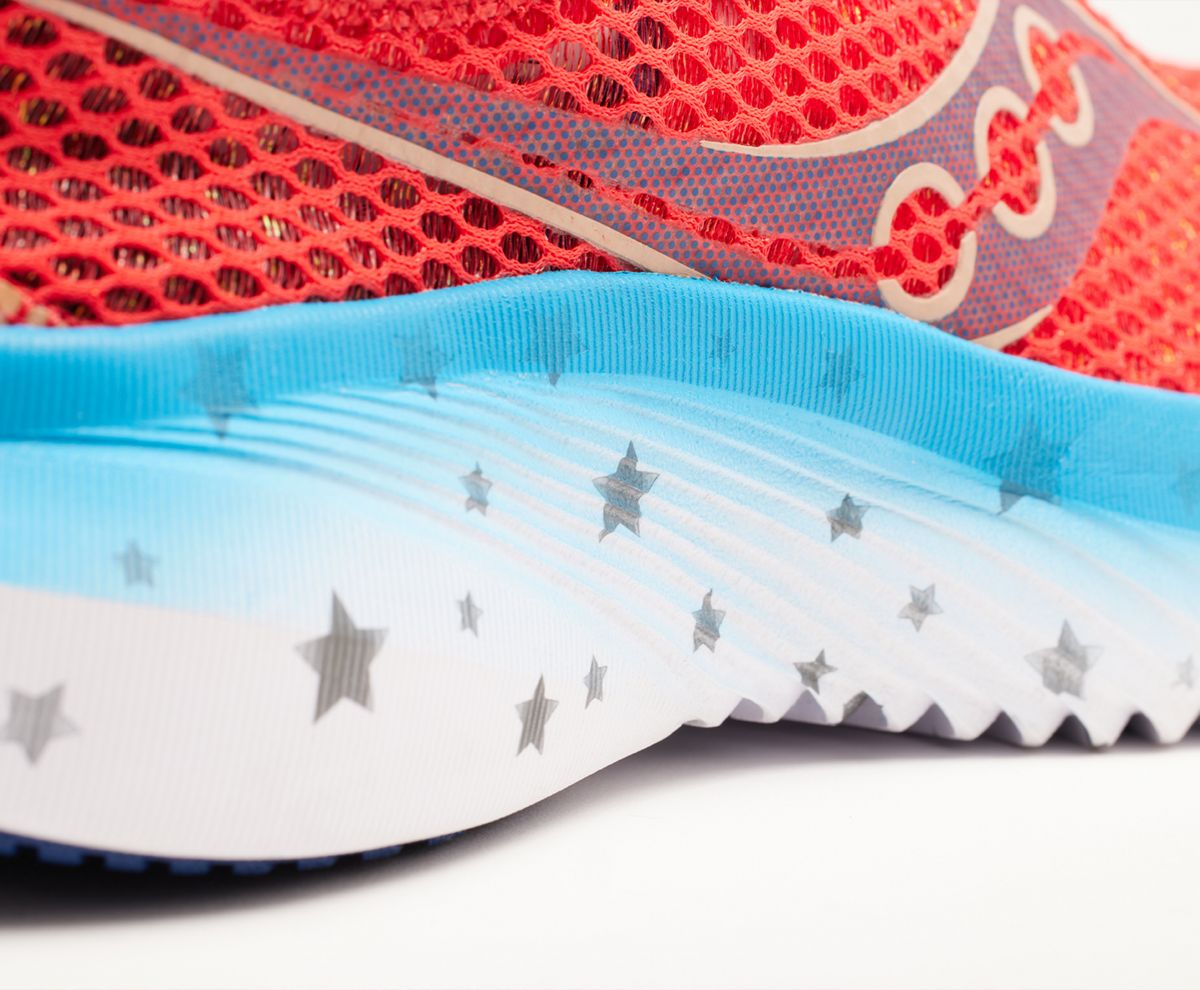 Kinvara 14 Liberty, Red | White | Blue, dynamic 5