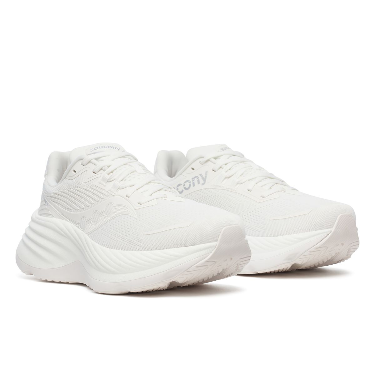 Hurricane 24, Triple White, dynamic 2