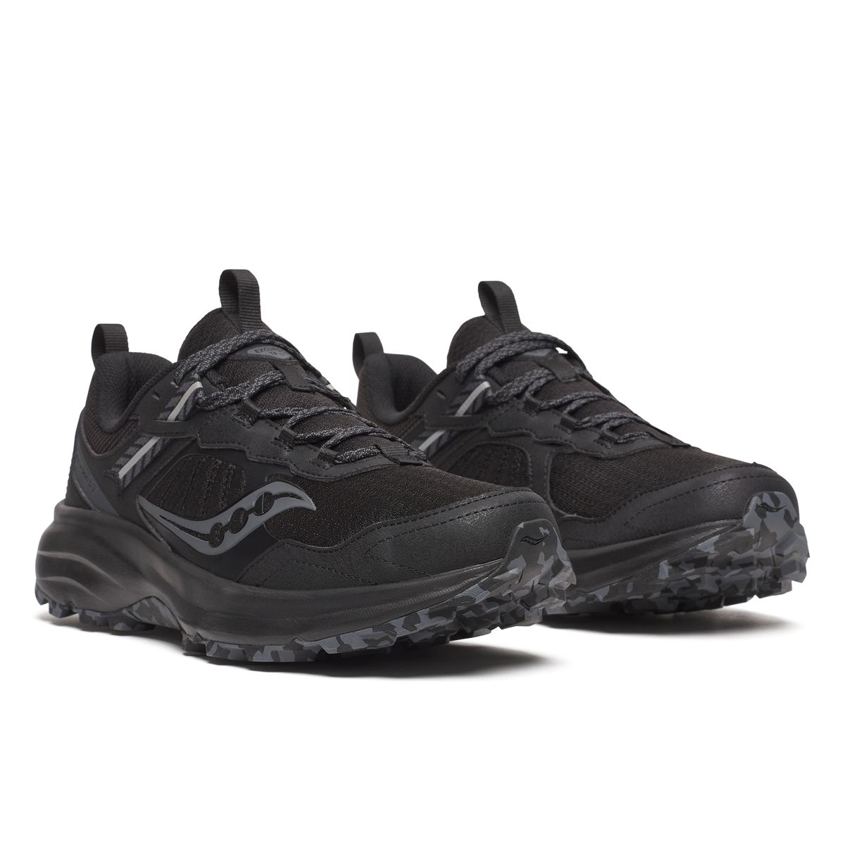 Excursion TR17, Triple Black, dynamic 2