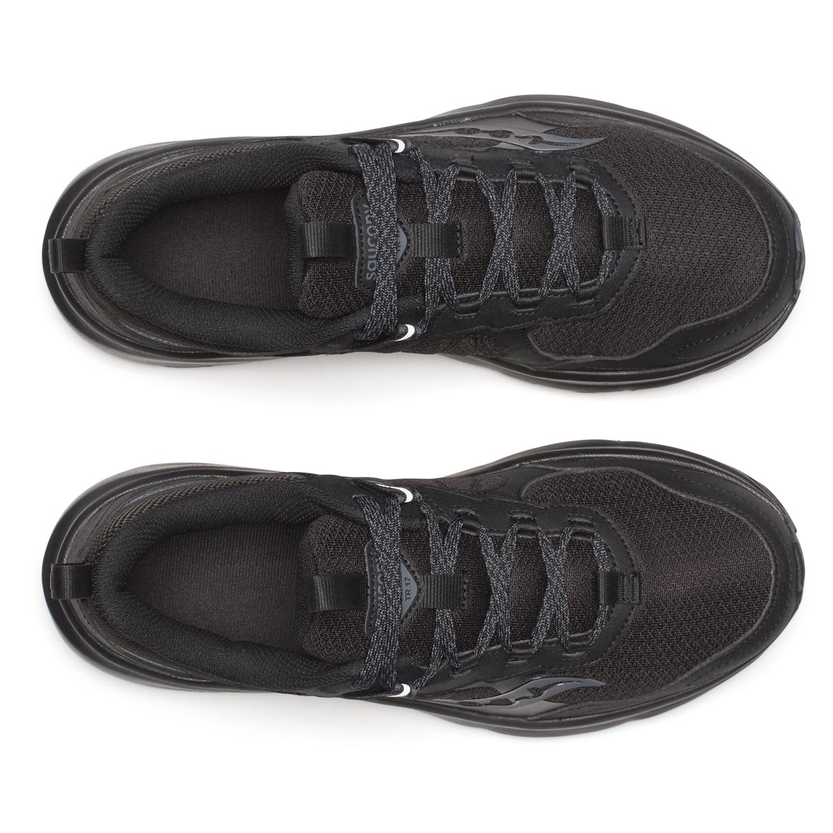 Excursion TR17, Triple Black, dynamic 5