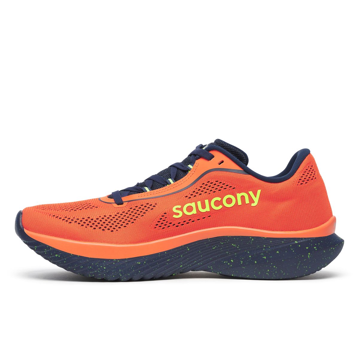 Kinvara 15 Solar, Pepper | Navy, dynamic 3