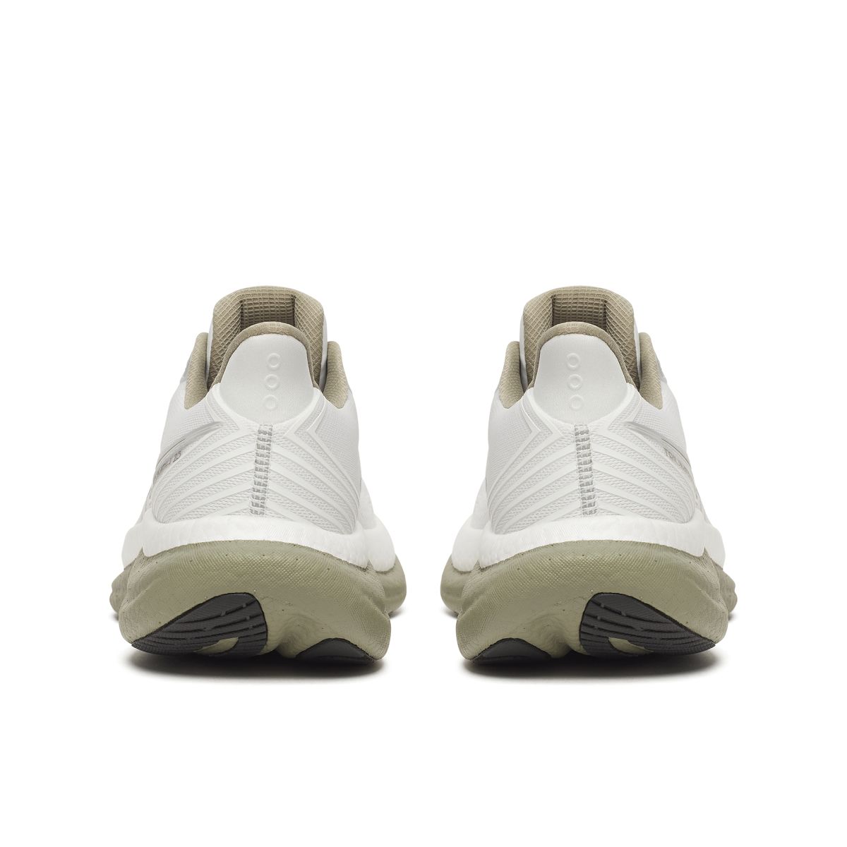 Triumph 23, White | Laurel, dynamic 4