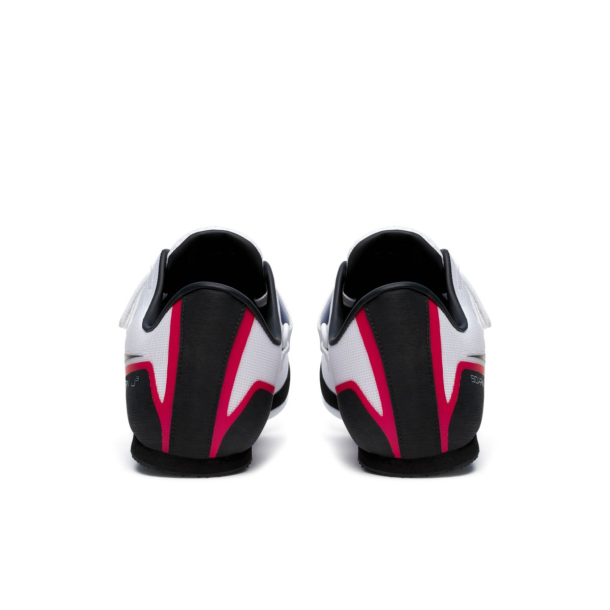 Soarin J 3, White | Black, dynamic 4