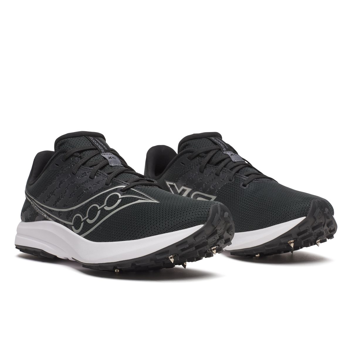 Kilkenny XC10 Spike, Black | White, dynamic 2