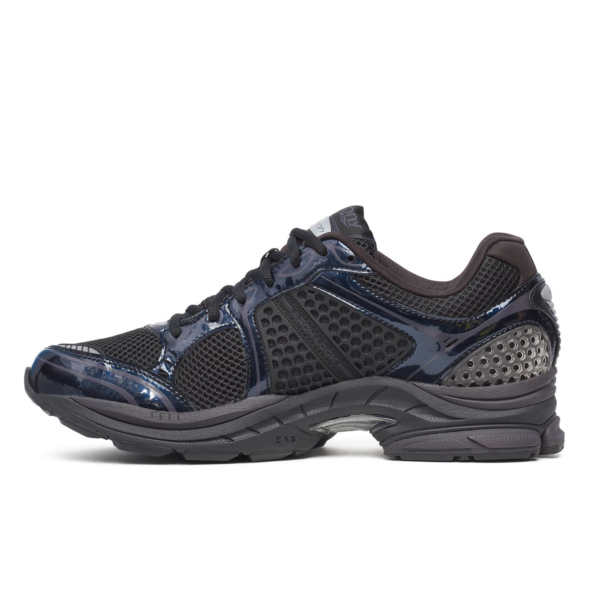 ProGrid Triumph 4 Chroma, Black, dynamic 3