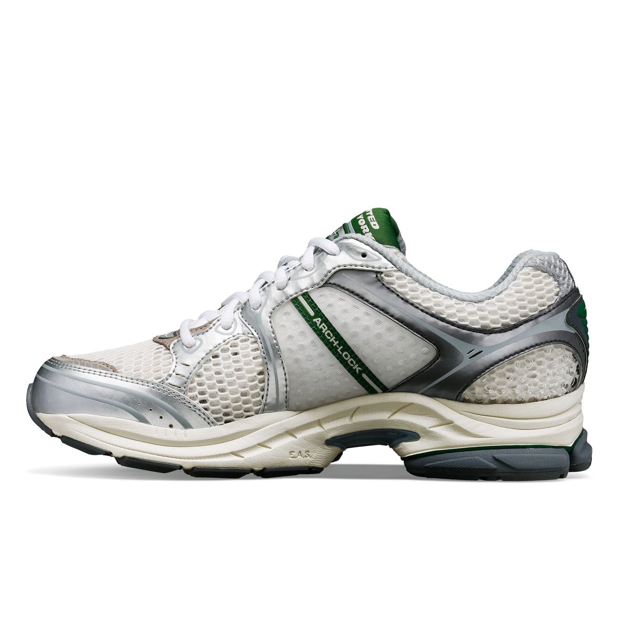 Saucony X Minted New York ProGrid Triumph 4, Cream | Green, dynamic 3