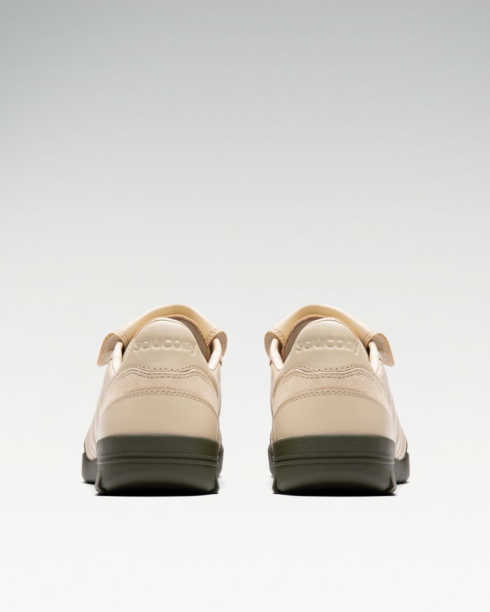 586i S, Parchment | Pine, dynamic 6