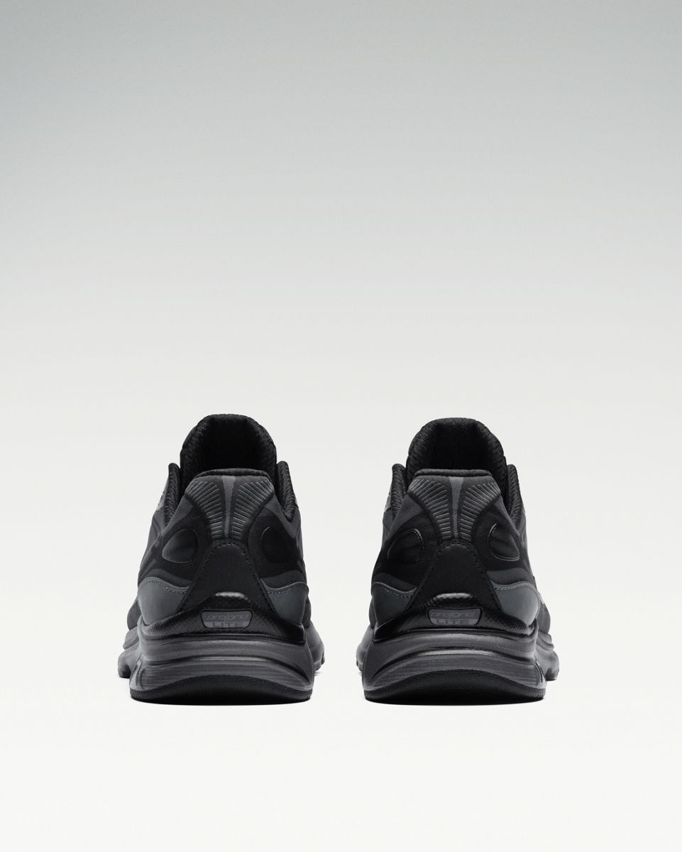 Kinvara 1 S, Black, dynamic 4