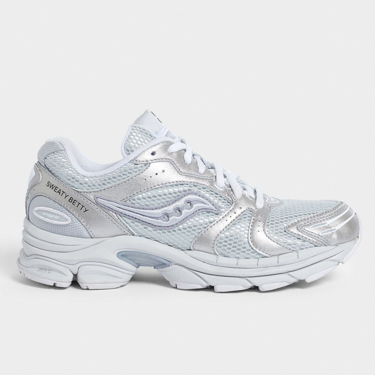 Sweaty Betty X Saucony ProGrid Triumph 4, Silver | White, dynamic