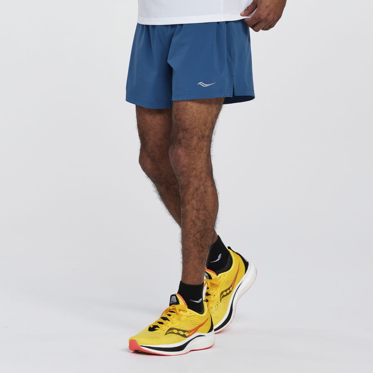 Saucony throttle hot sale short