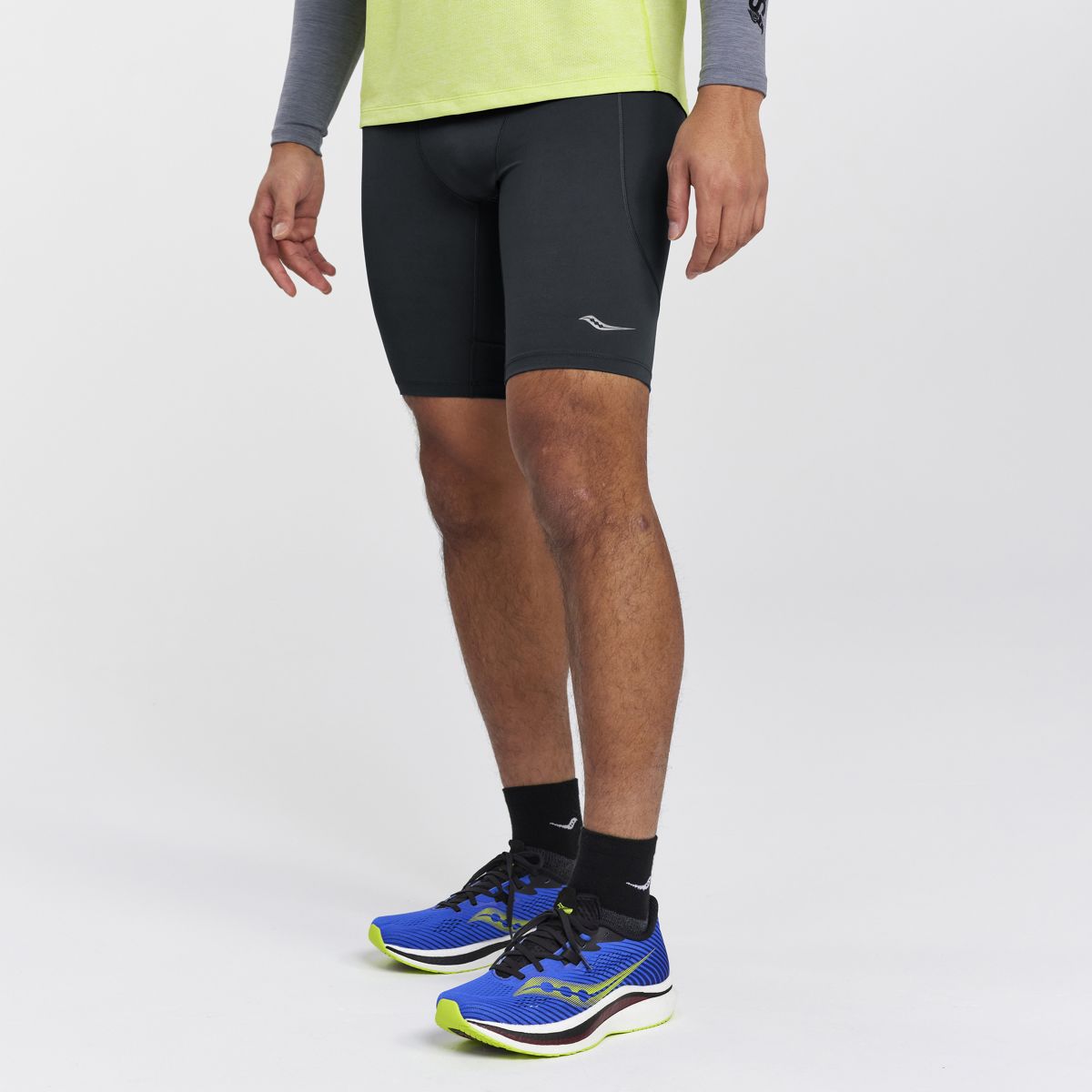 Mens saucony running on sale shorts