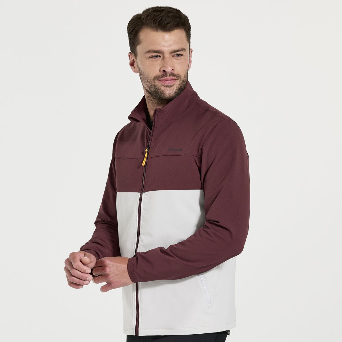 Saucony vitarun deals jacket silver