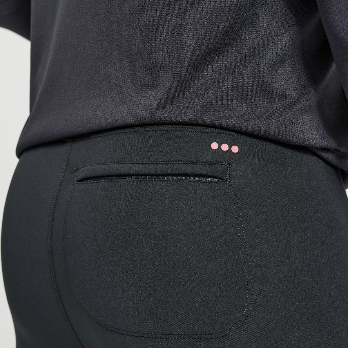 Solstice Tight, Black, dynamic 4
