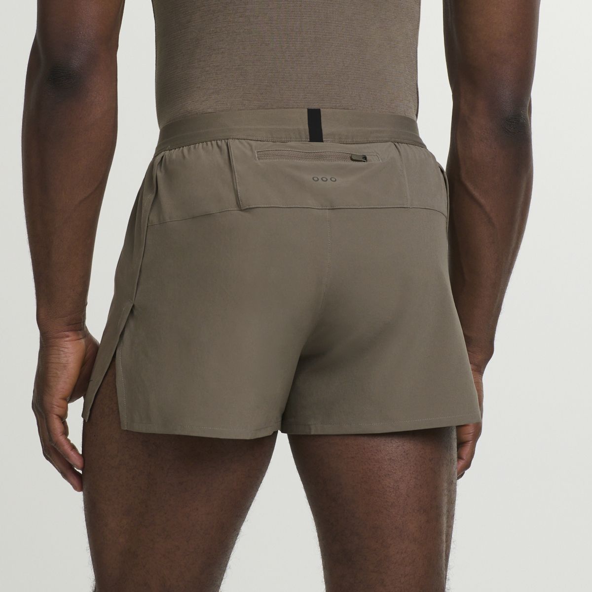 Outpace 2.5" Split Short, Pewter, dynamic 2