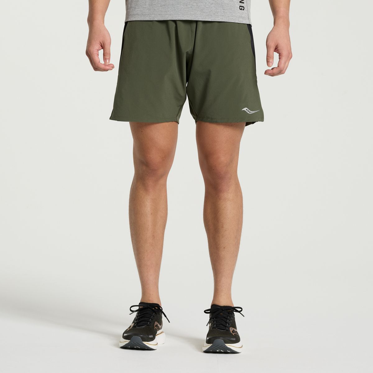 Outpace 7" Short, Climbing Ivy, dynamic