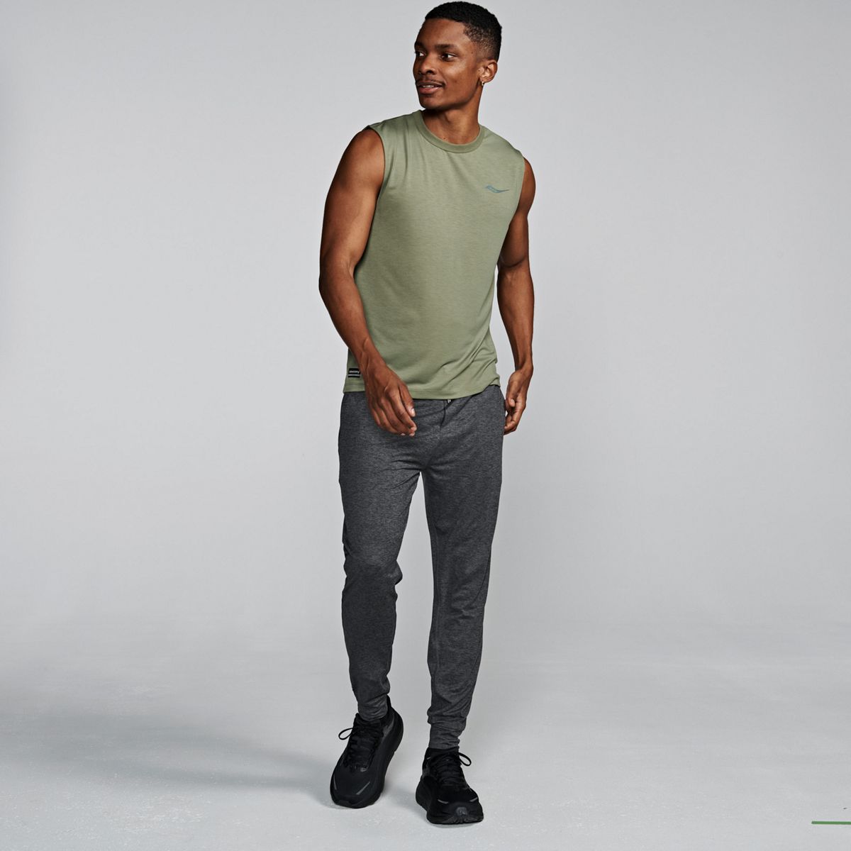 Triumph Sleeveless, Olivine, dynamic 5