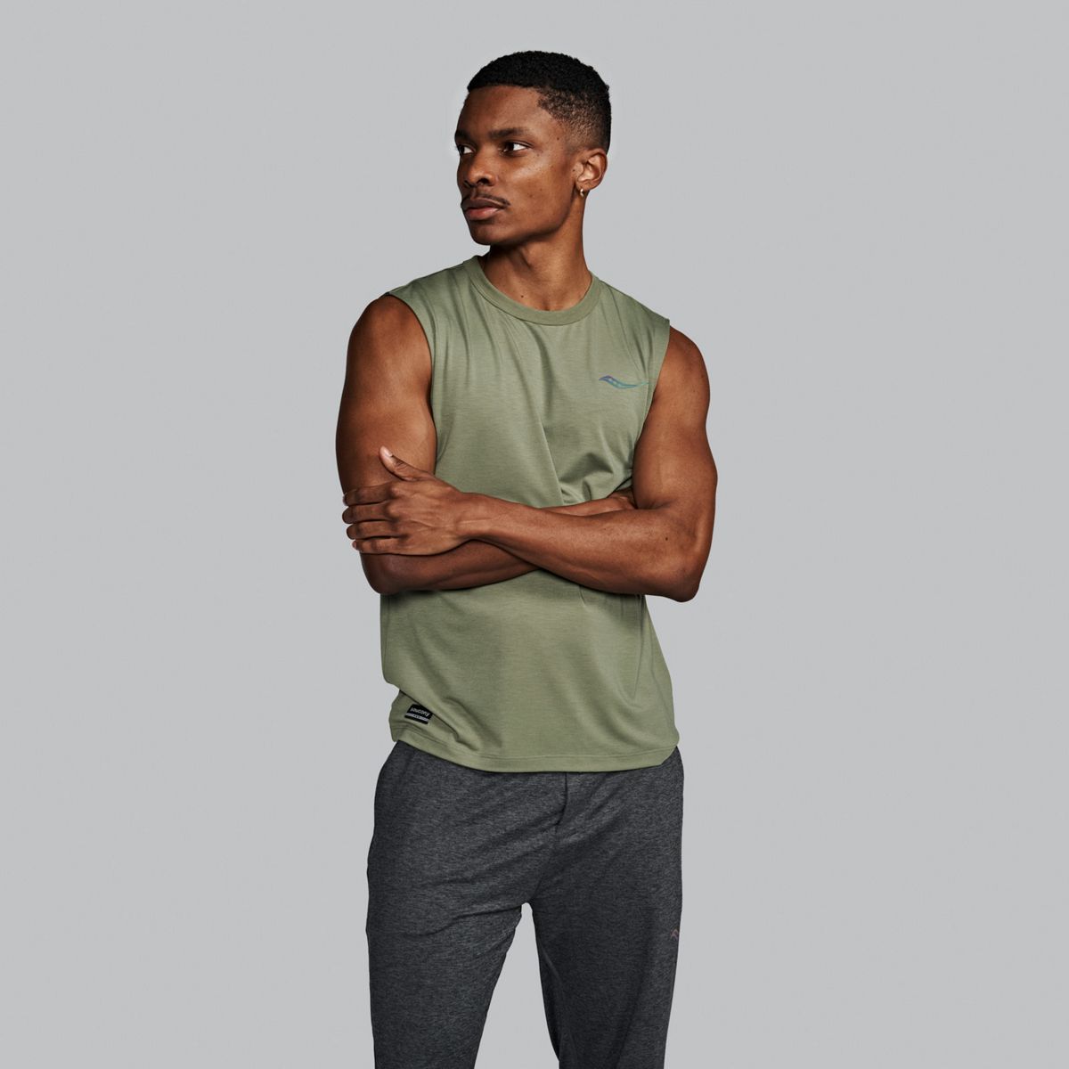 Triumph Sleeveless, Olivine, dynamic 3