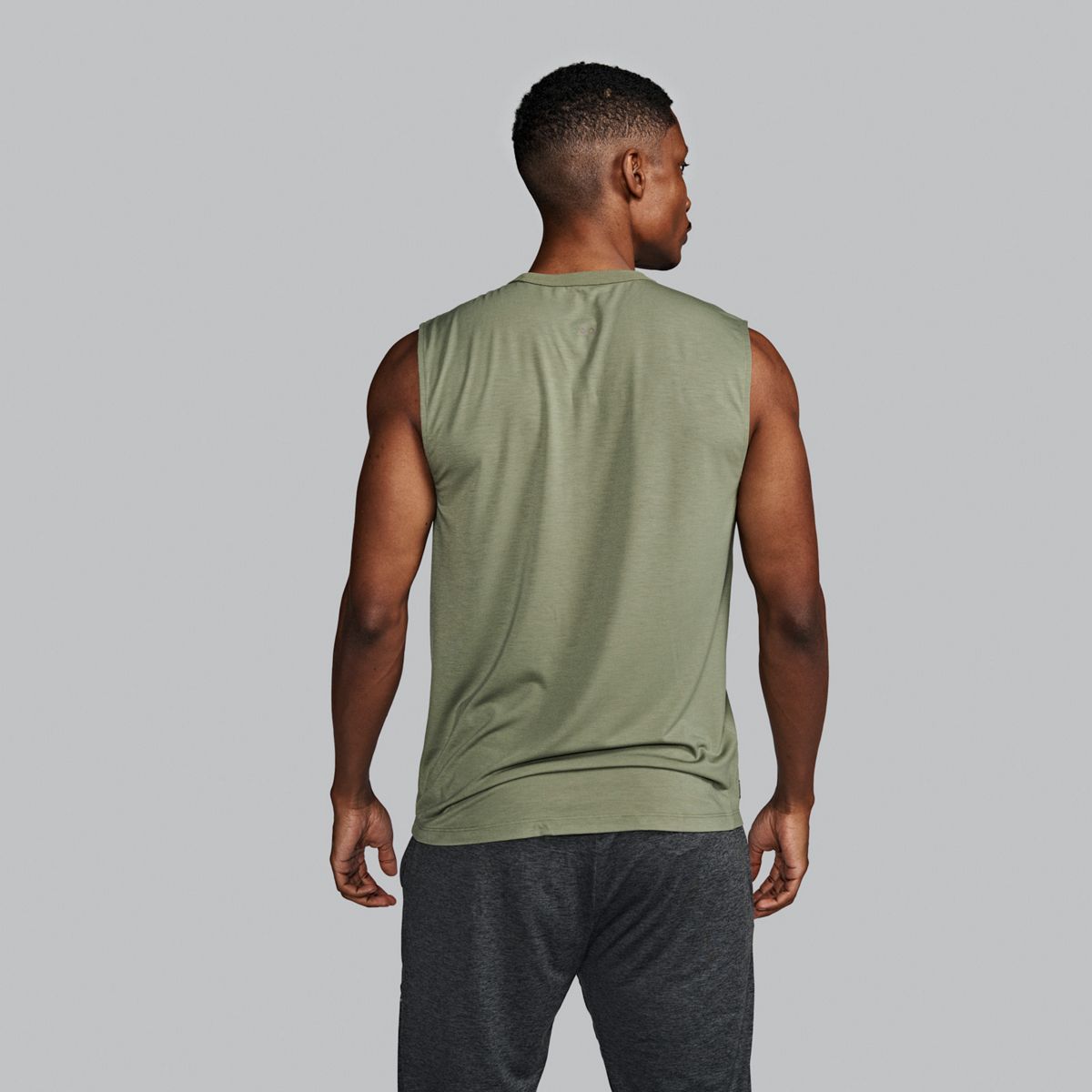 Triumph Sleeveless, Olivine, dynamic 4