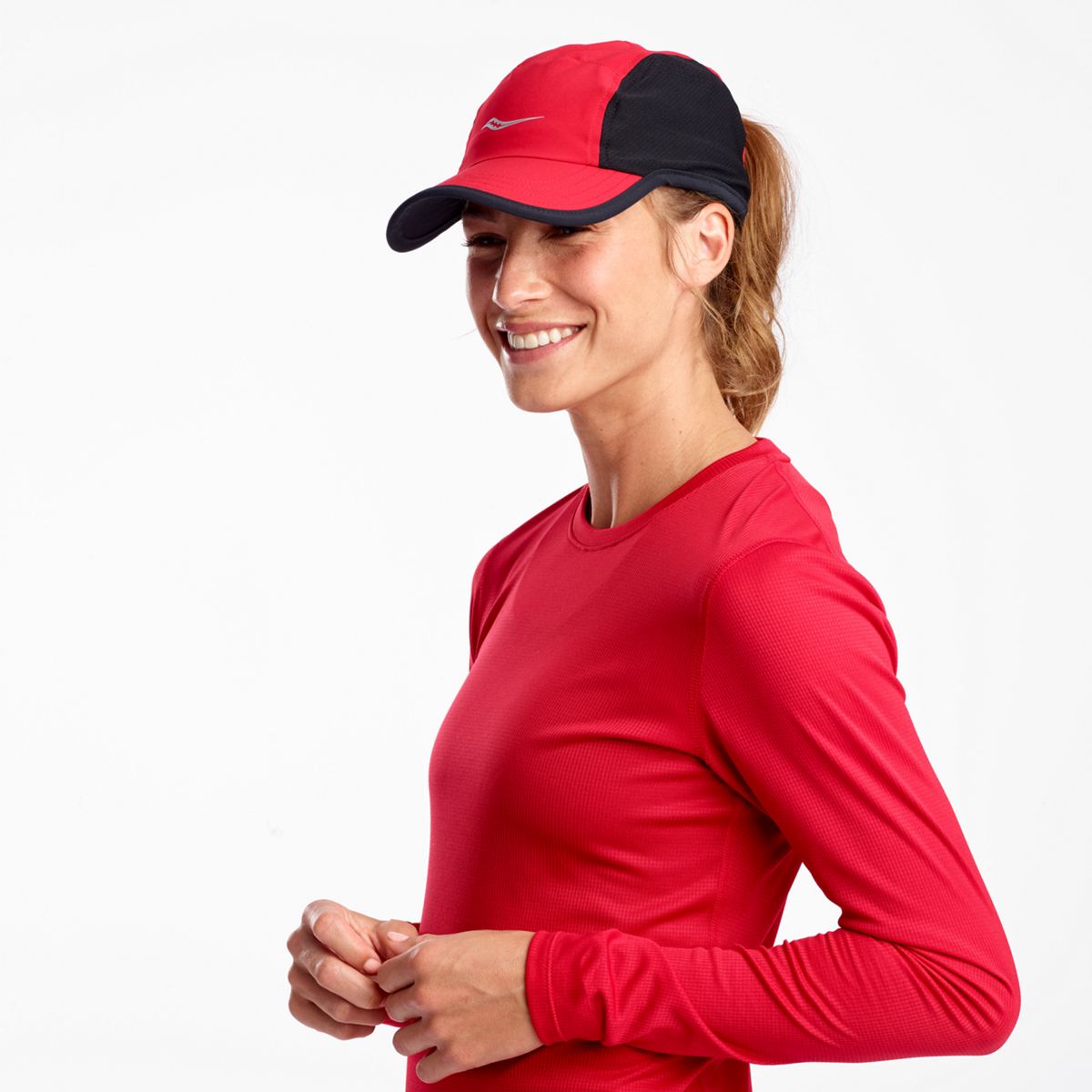 saucony running hat