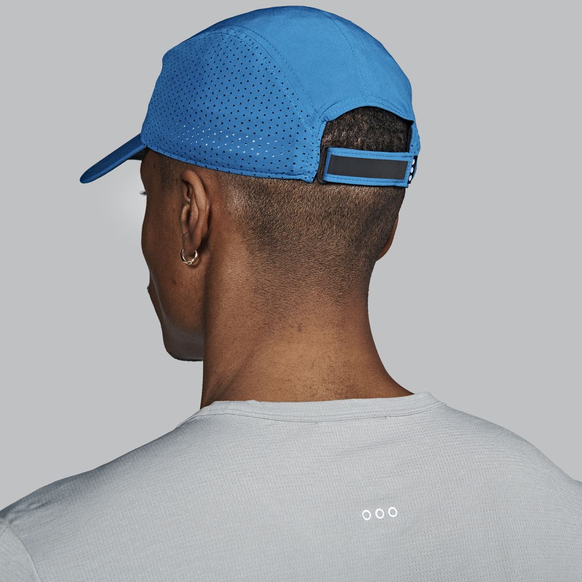Outpace Hat, Skydiver, dynamic 2