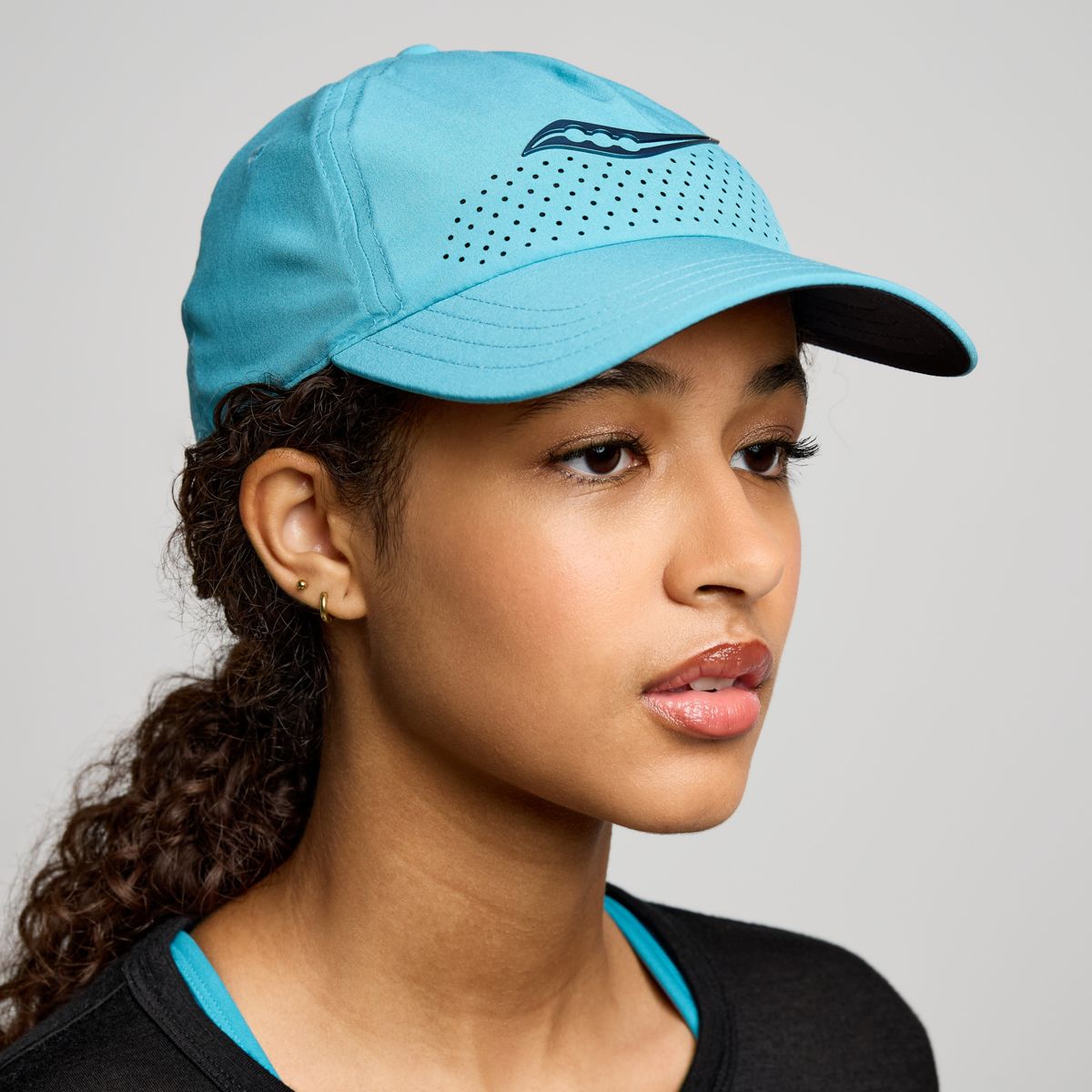 Outpace Petite Hat, Bayside, dynamic