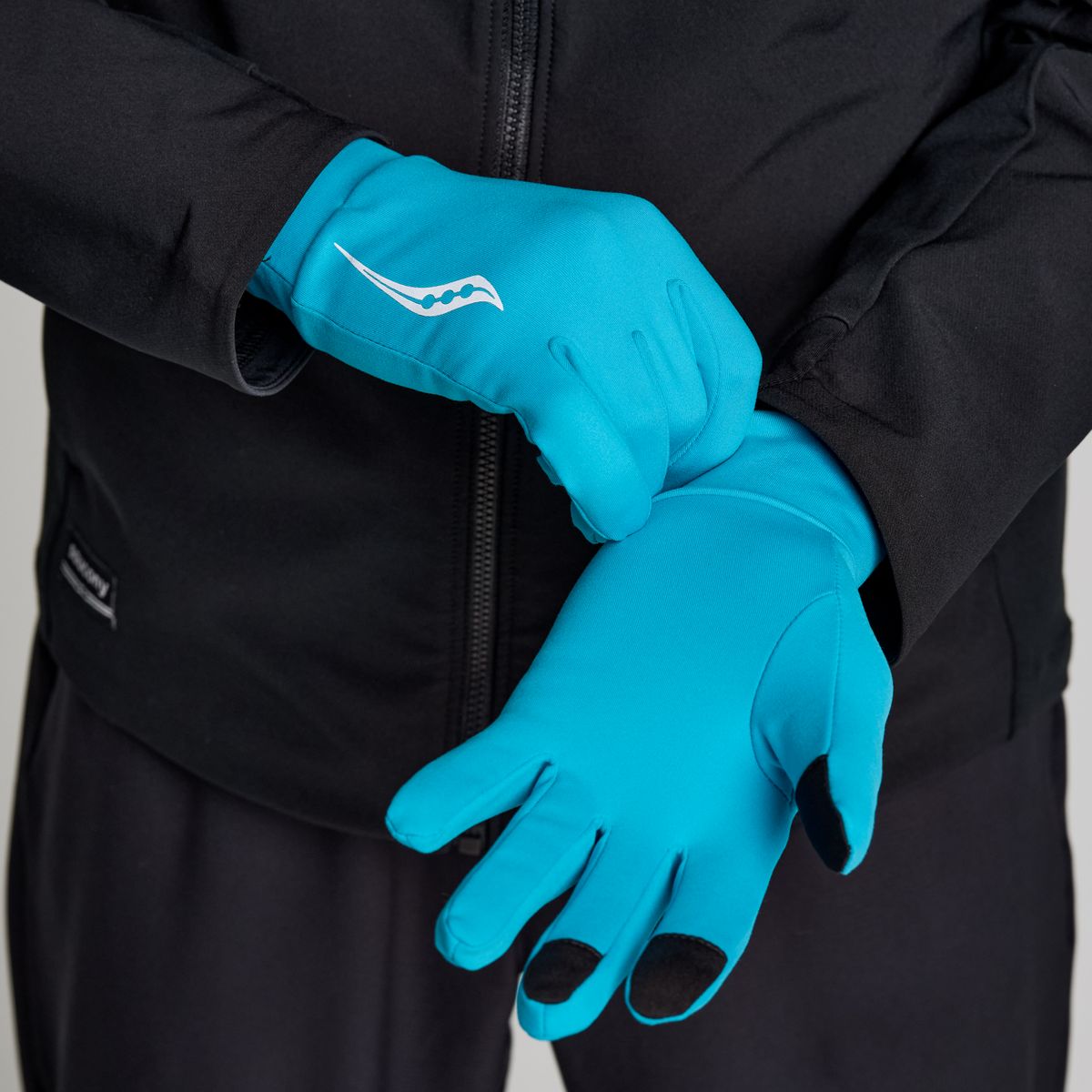 Hurricane Glove, ViZiBlue, dynamic 1