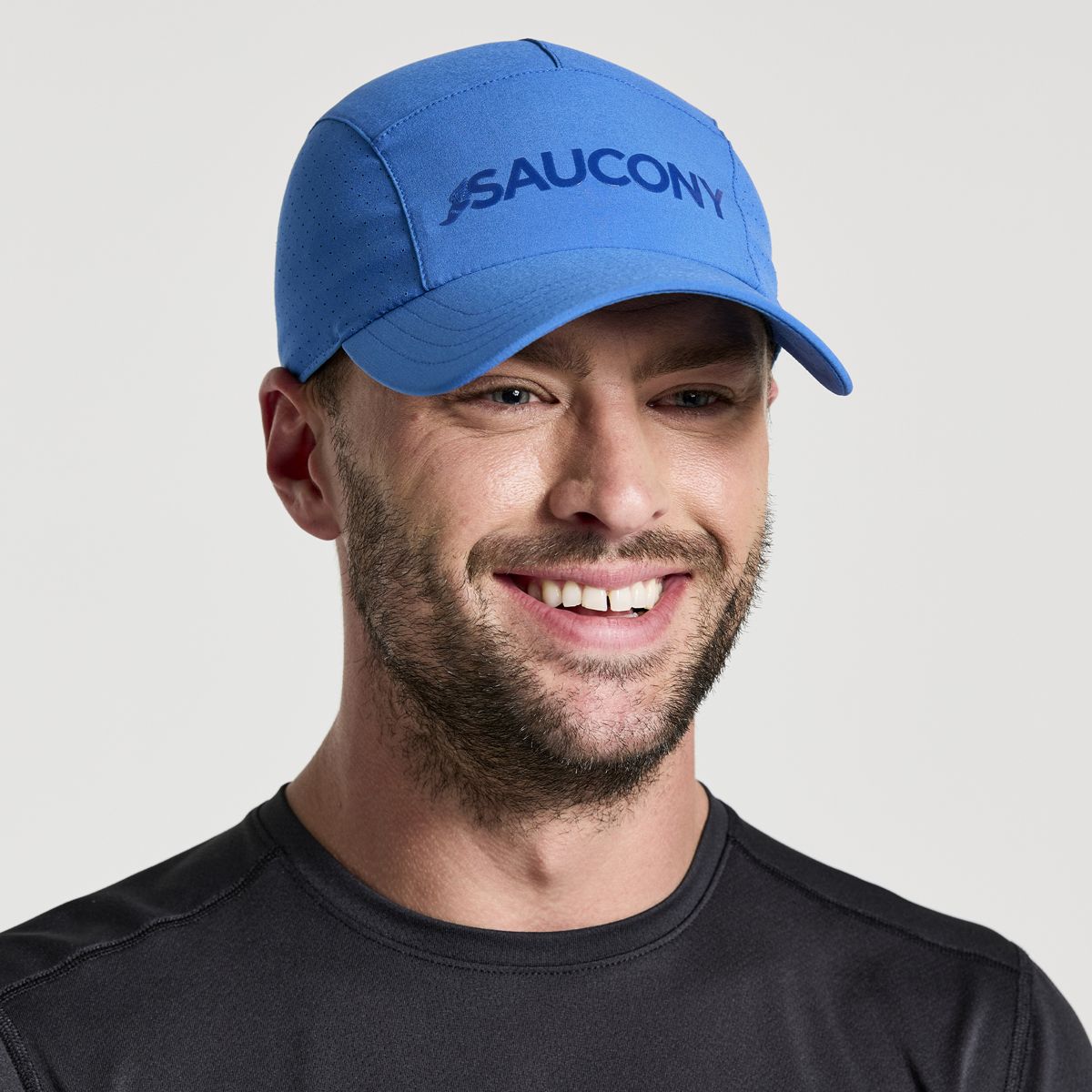 Saucony hat store