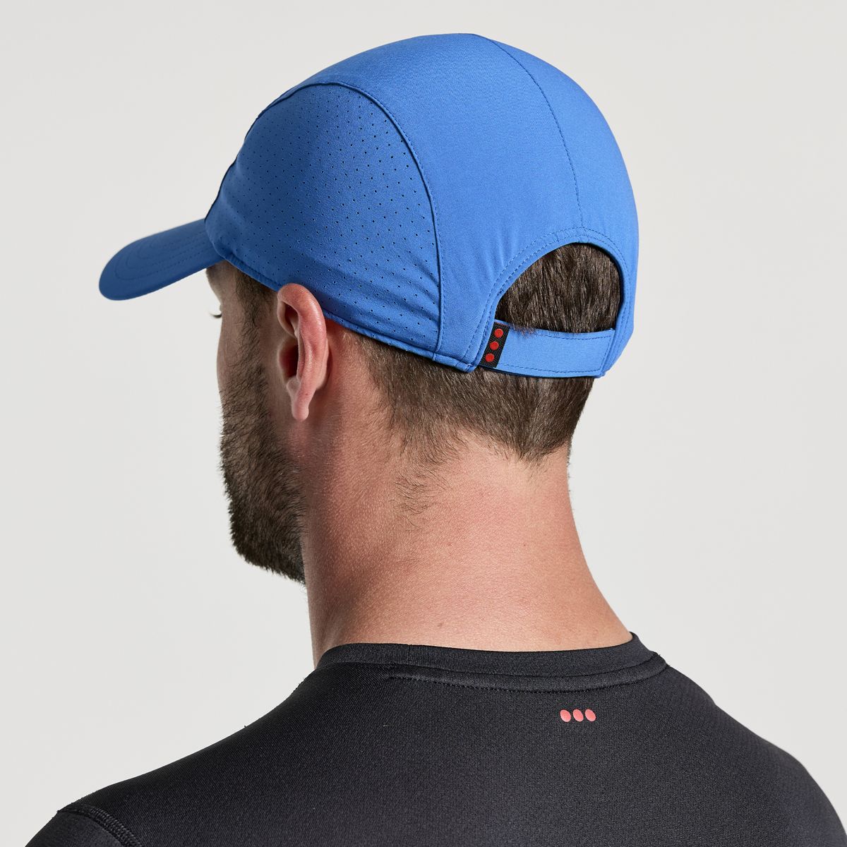 Outpace Hat, Pool, dynamic 2