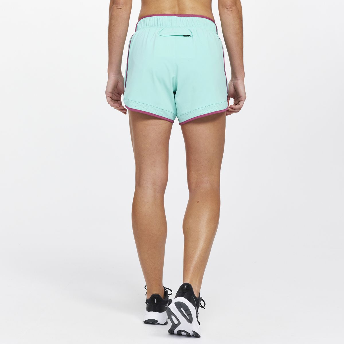 Outpace 5" Short, Cool Mint, dynamic 2