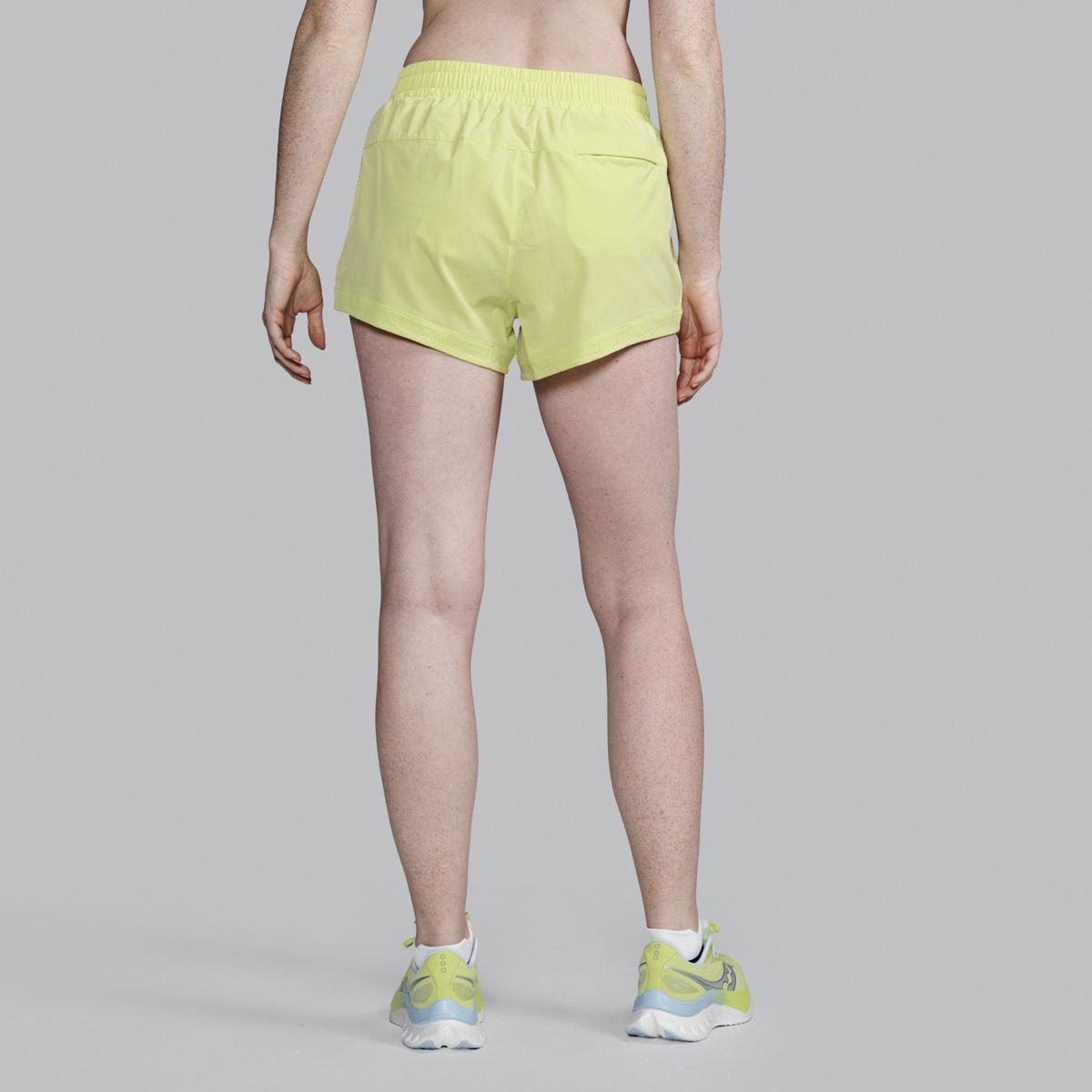 Outpace 3" Short, Sunny Lime, dynamic 2