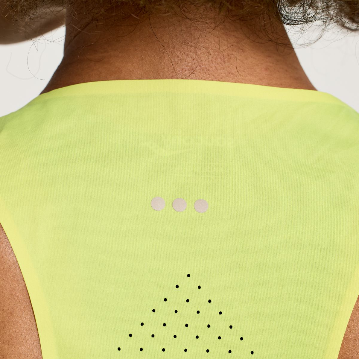 Pinnacle Tank, Citron, dynamic 5