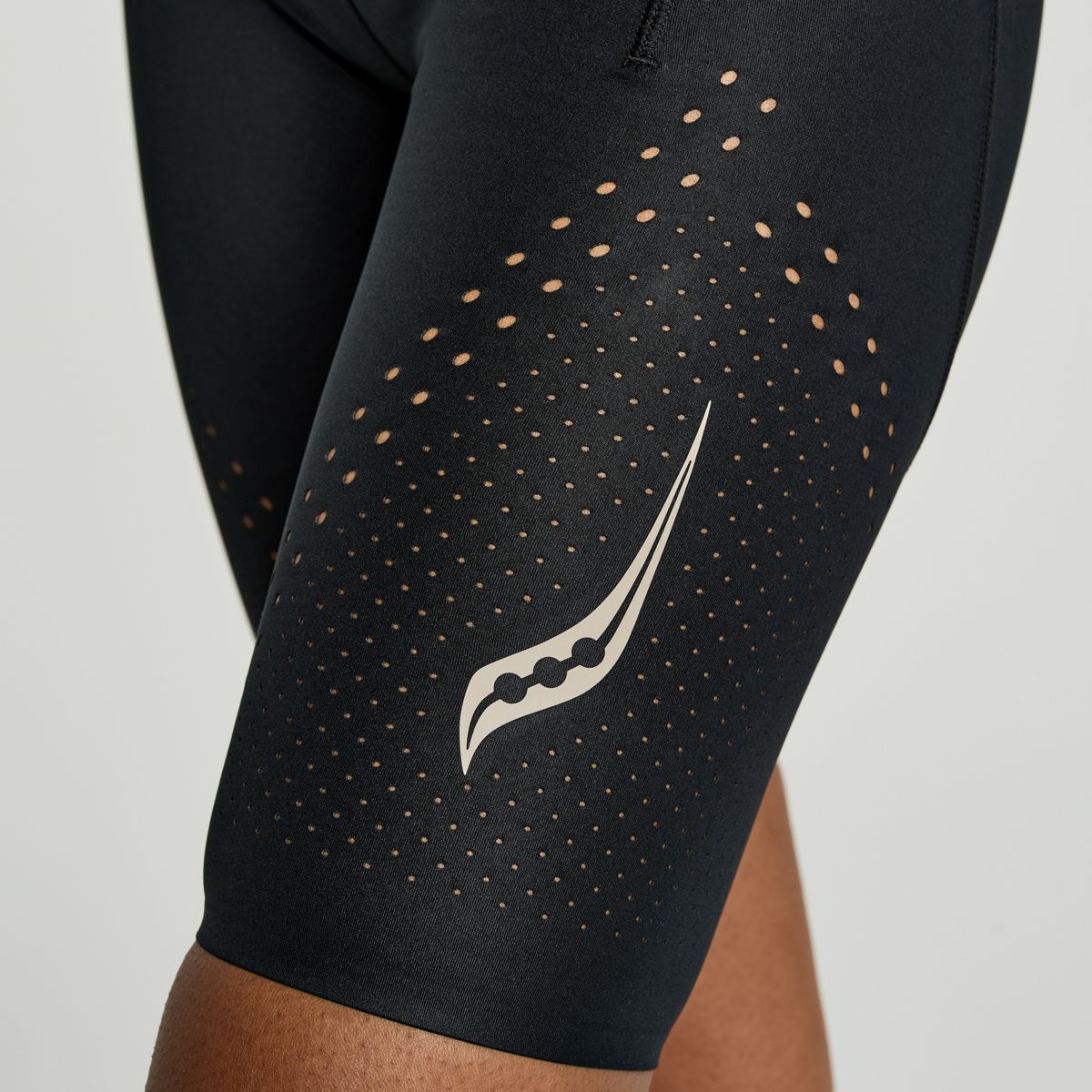 Pinnacle 8" Tight Short, Black, dynamic 6